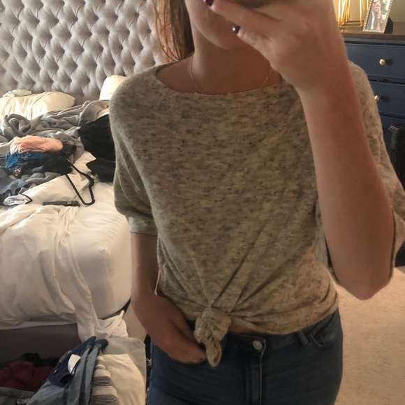 Beige light weight sweater - Picture 6 of 6